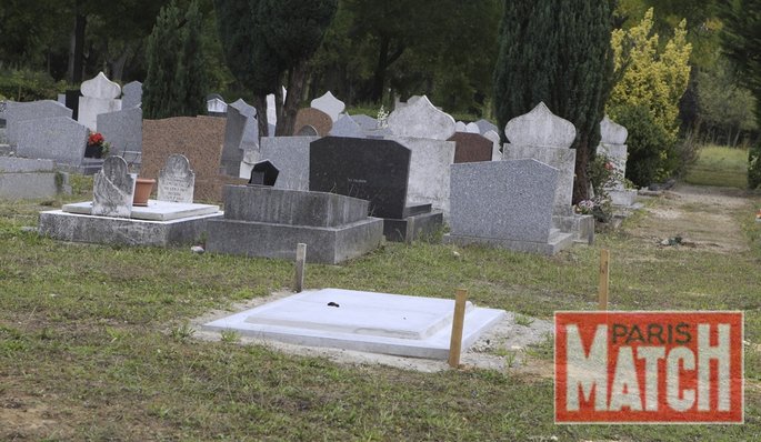 Jean-Luc Delarue a été inhumé «au cimetière du Père Lachaise», assure sa veuve La-tom10