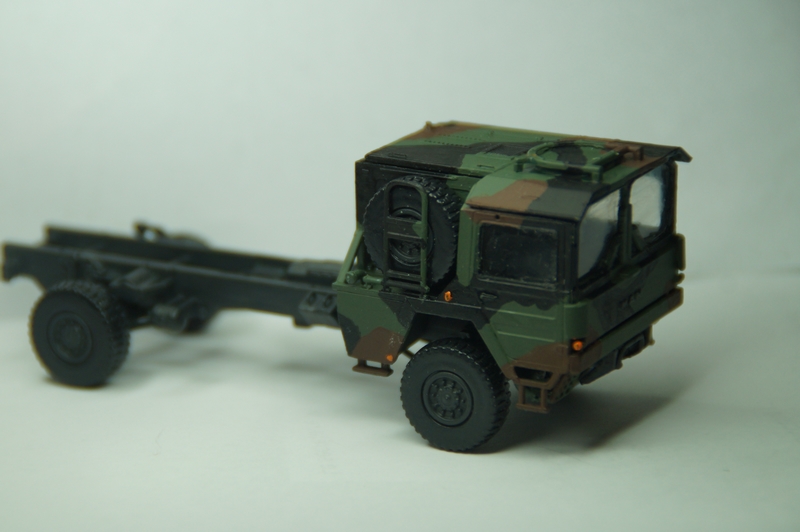 LKW 5T. mil gl (4x4 Truck) de chez Revell Dsc08648