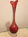 Red glass vase with bubbles Red_va13