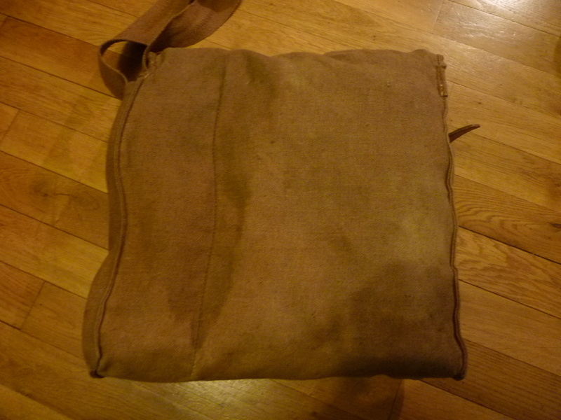 Le sac d'homme monté d'artillerie modèle 1905 P1430625