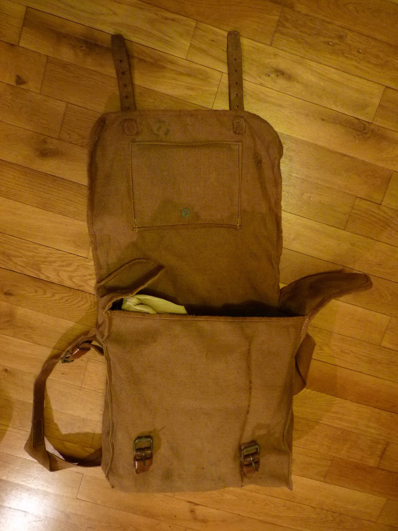 Le sac d'homme monté d'artillerie modèle 1905 P1430627