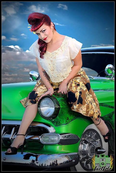 hot rod, custom and classic car babes - Page 4 8615_410