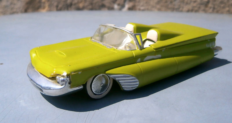 1958 Ford Thunderbird - Customized T-Bird - Model Kit - 1:32 scale - custom car - Aurora - 1963 P8040010