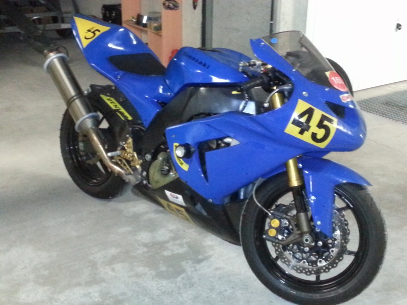 Ma recherche de pistarde - Page 2 Zx10r_14