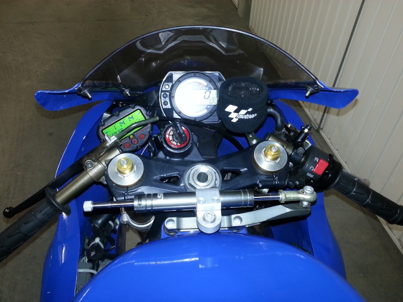 Ma recherche de pistarde - Page 2 Zx10r_23