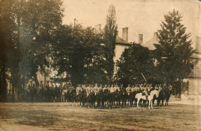 photos prévôts 1915 et école de Moulins Imag0010