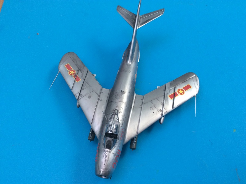 MIG 17F-Hobby Boss-1/48 - Page 3 Img_2243