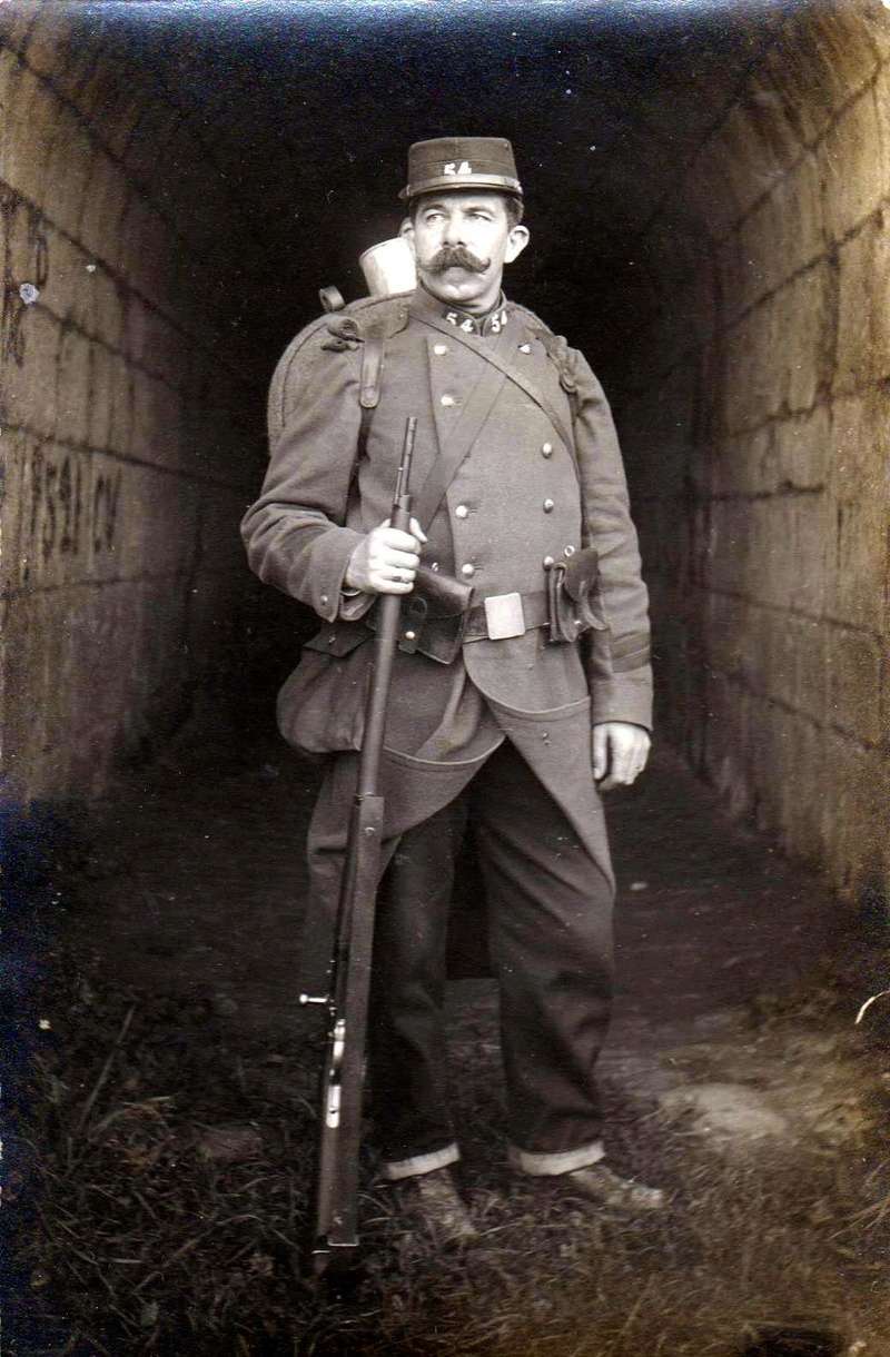 Homme du 54ème Régiment Territorial d'Infanterie en 1914 00310