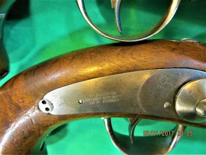 une paire de pistolets  D'OFFICIER   Mle 1842   Img_5214