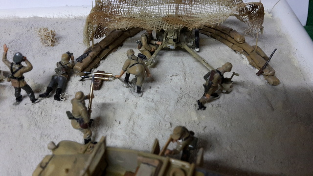 Batterie mixte : obusier FH18 et PAK40 Afrika corps 1942 au 1/72 03-02-16