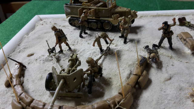 Batterie mixte : obusier FH18 et PAK40 Afrika corps 1942 au 1/72 03-02-17