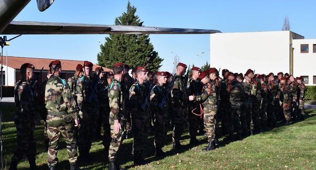 La remise de fourragère,l'entrée dans la grande famille des"Rapaces" Fourra10