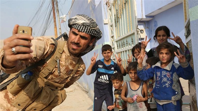Desert pixel uniforms (Peshmergas/chias militias..)  C517f310