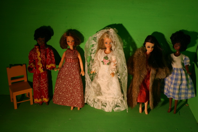 Mes mannequins divers... Barbie, Jem et autres... Img_0846