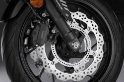 Un freinage d'urgence automatique pour les motos Honda Freina15
