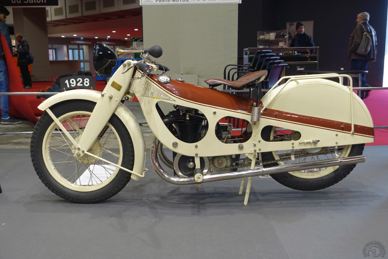 La moto de retour au salon rétromobile ! New-mo10