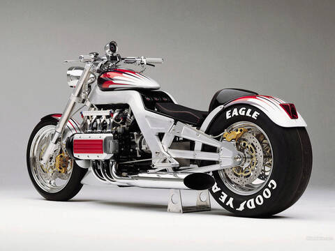 transformation d une gold 1500 de 88 en bagger