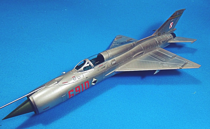 MIg 21 family 1/48 - Page 2 Dsc03722