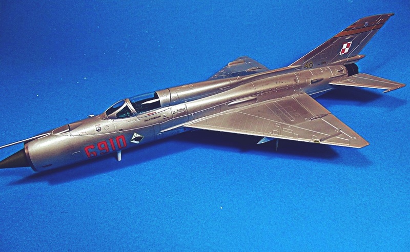 MIg 21 family 1/48 - Page 2 Dsc03725
