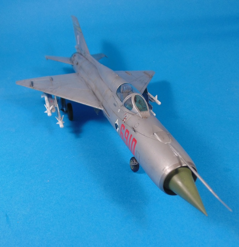 MIG 21 PFM  1.48 eduard  Dsc03749