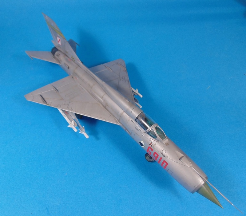 MIG 21 PFM  1.48 eduard  Dsc03751