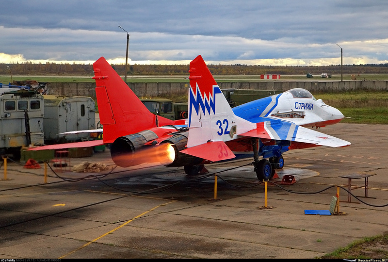 mig 29 fulcrum c 9-13 "great wall hobby" - Page 3 19908510