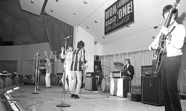 04.07.1966 au Under The Dome Theater de Virginia Beach. 12_08_15