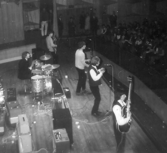 12.04.1964 au Fairfield Halls de Croydon. 15_04_12