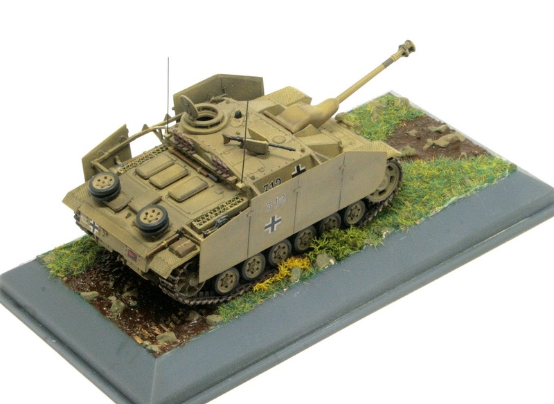 [REVELL]  Sturm Geschütz III (StuG 40) Ausf. G  (Sd.Kfz. 142/1)  (104) Sdkfz_24