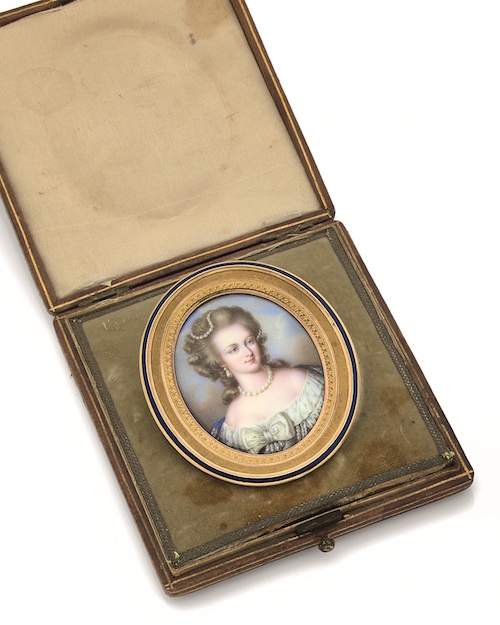 Portraits de Marie-Antoinette d'après Elisabeth Vigée Le Bun ?  14806910