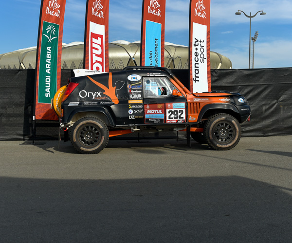 DAKAR 2022 - N°292 DESERT WARRIOR RALLY RAID UK "Oryxrallysport" H.Vansteenbergen/E.Willemse 292-du10