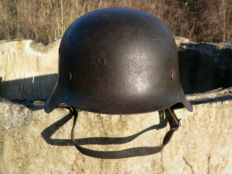 pour authentification casque complet wehrmacht  M42 1 insigne merci 510