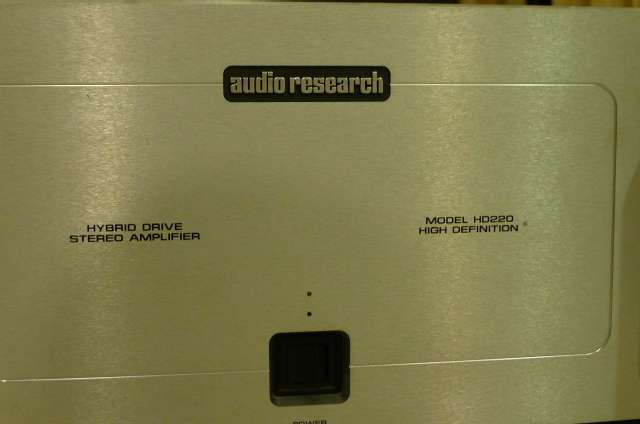 Audio Research HD220 Hybrid Stereo Power Amplifier (Used) SOLD P1130118