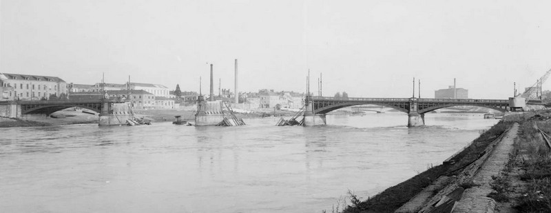 LA DESTRUCTION DU PONT HAUDAUDINE  Pont-h10