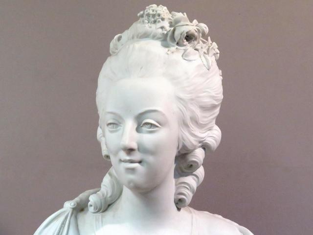 Collection bustes de Marie Antoinette - Page 5 14574310