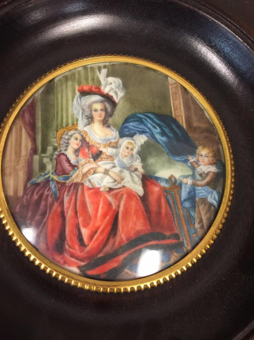 Déclinaisons faites d'après le portrait de Marie Antoinette et ses enfants de Vigée Lebrun Tumblr10