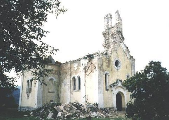 13. siječnja 1992. zapaljena crkva u Maljkovu – šokantni podaci o uništenju katoličkih objekata u Domovinskom ratu Drezni10