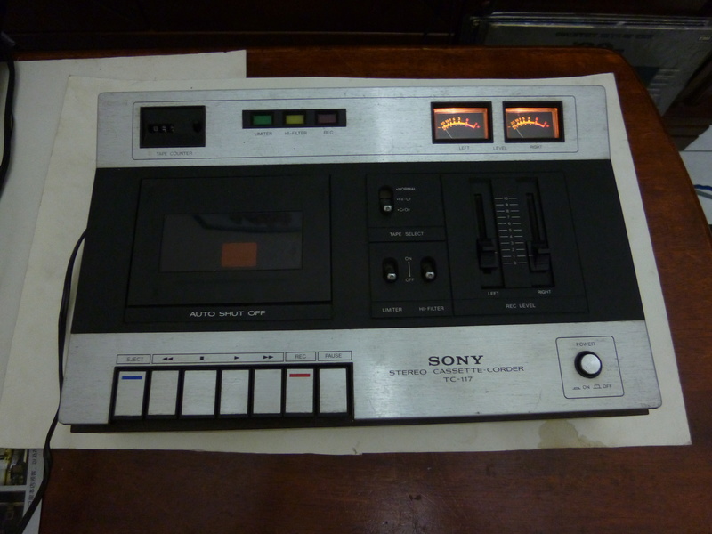 Sony TC-117 Stereo Cassette-Corder- Vintage -SOLD P1030810