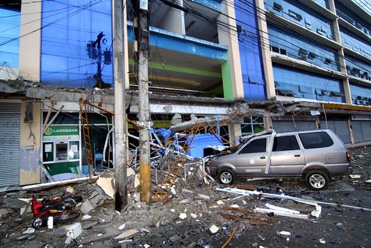 Puissant séisme aux Phi;hippines - Mindanao  50780510