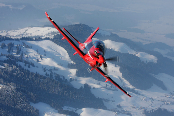 LA PATROUILLE DE FRANCE VA VOLER SUR DES AVIONS SUISSES. Jpg_pi10