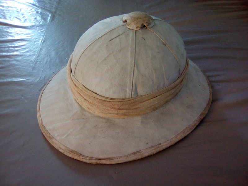 Un casque colonial des années 1930 pour femme Img_2118
