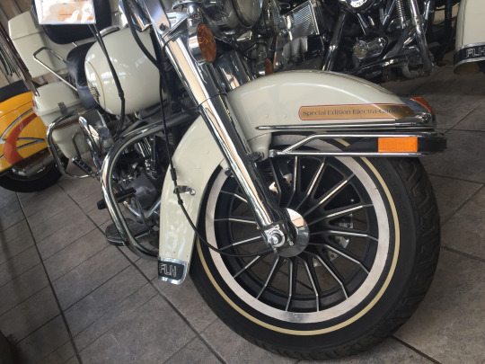 Les SHOVELHEAD Specia11