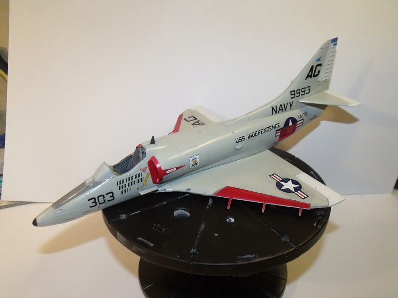 A-4 E Skyhawk - 1/ 48° Pont d'envol fait - Avion fini - accessoires de pont en confection. - Page 2 Dscf6820