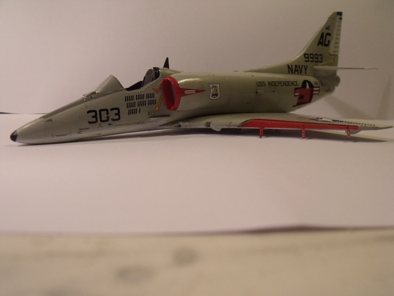 A-4 E Skyhawk - 1/ 48° Pont d'envol fait - Avion fini - accessoires de pont en confection. - Page 2 Dscf6822