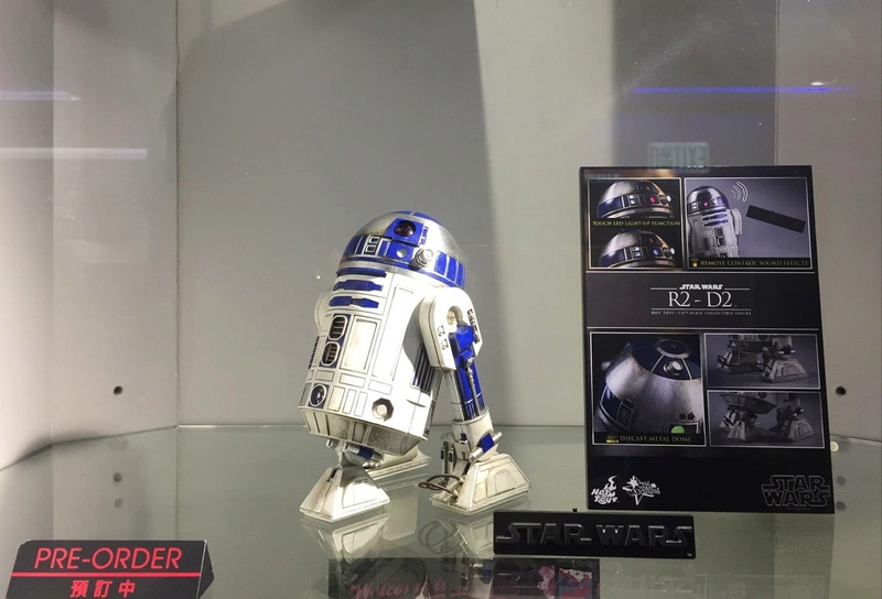 Star Wars : 1/6 R2-D2 (Hot Toys) 21283310