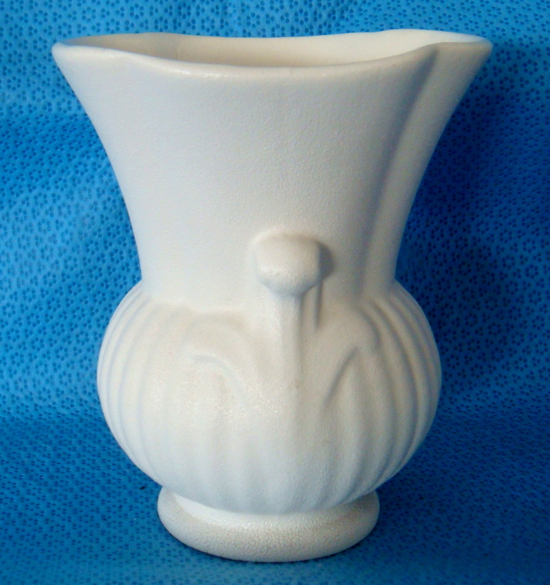 Titian - Titian PV112 Squat urn vase Dsc05511