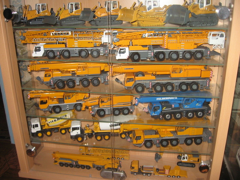 Collection modéles LIEBHERR 1/50 Img_5033