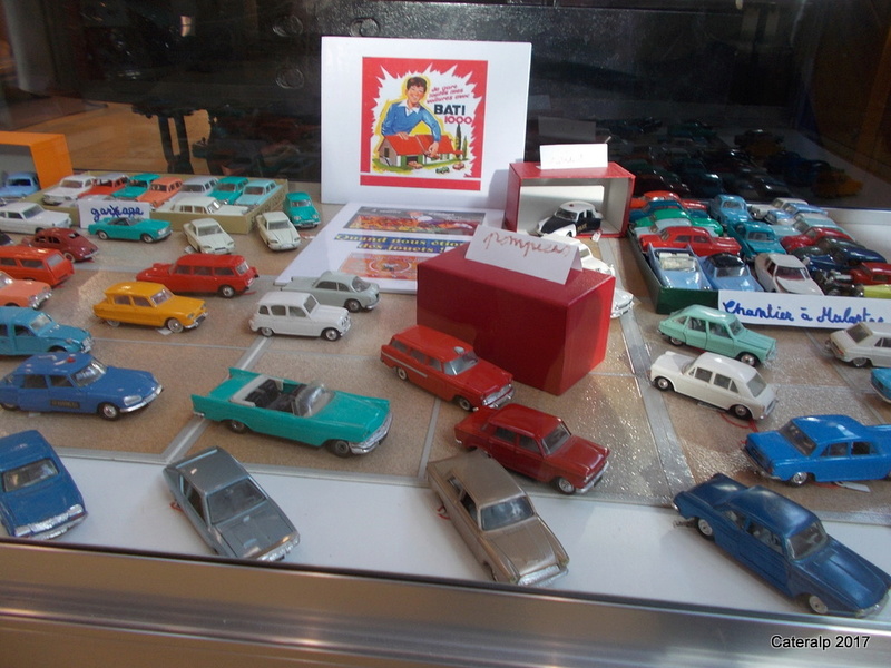 ROCHETAILLEE SUR SAÔNE (69) Compte rendu de l expo de petites NOREV  au musée de l automobile en 2017  ... Rochet70