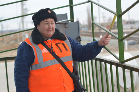 Нужный человек в нужном месте (газета "Железнодорожник Поволжья" от 09.12.16г.) Pyatni10