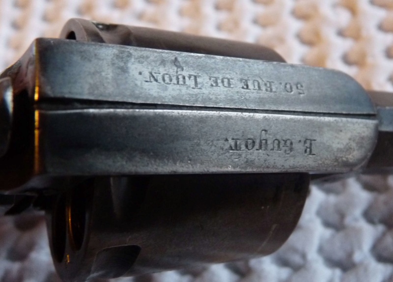 Identification revolver de type Bulldog P1080411